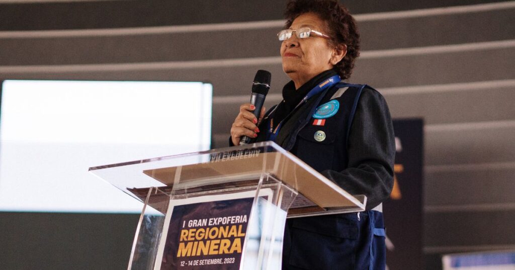 Maria Reyes und andere handwerkliche Bergarbeiterinnen (Pallaqueras) in Peru setzen sich für die Anerkennung ihrer Rechte und ihrer Arbeit ein